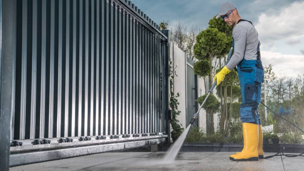 Pressure washing in Mississauga